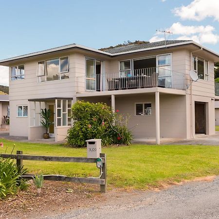 Waitangi Beach House ภายนอก รูปภาพ