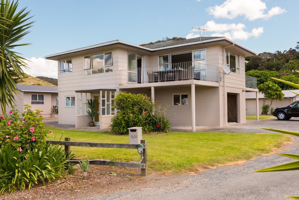 Waitangi Beach House ภายนอก รูปภาพ